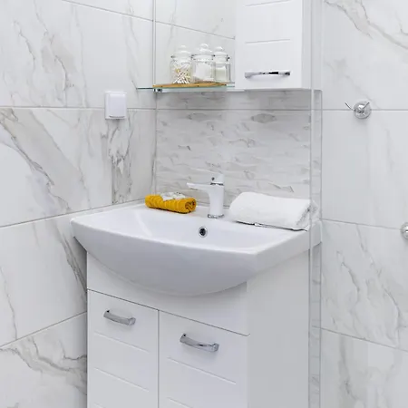 Oops! By Rv Апартамент *